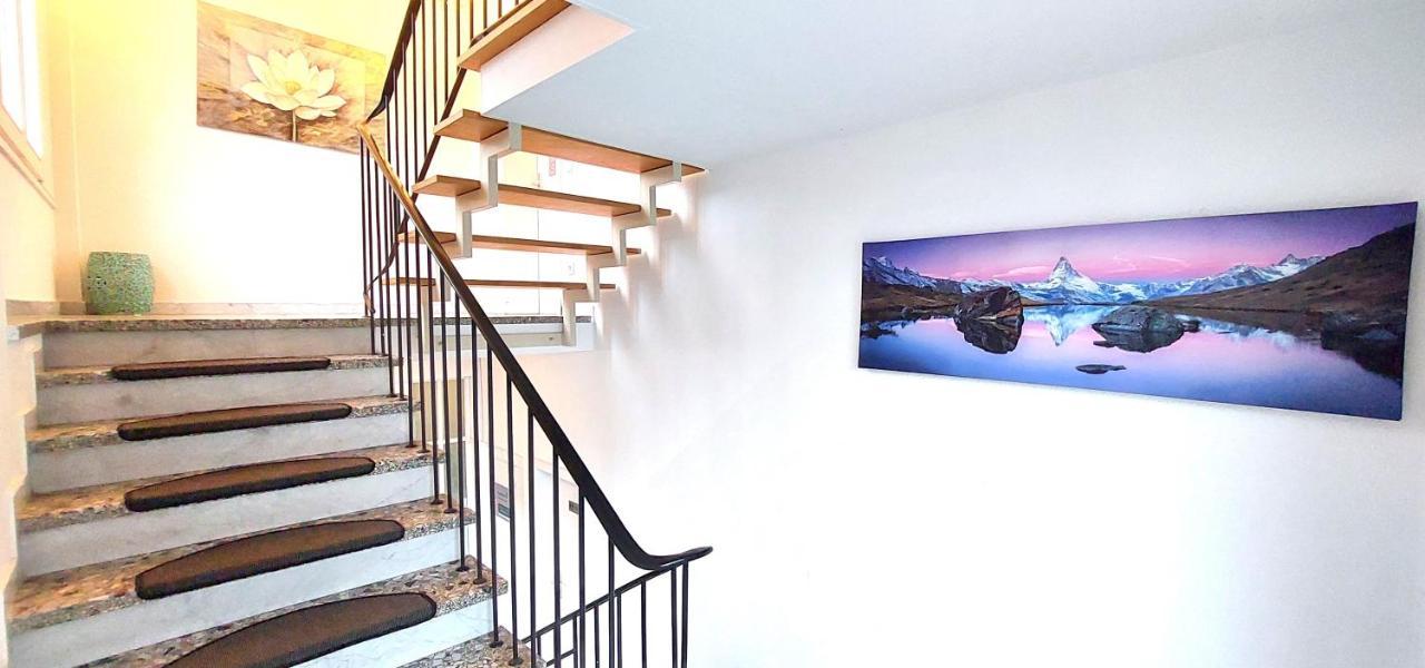 Apartment Representative